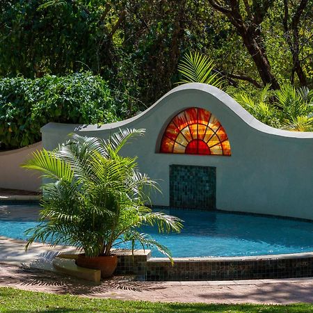The Courtney Lodge Victoria Falls Ngoại thất bức ảnh
