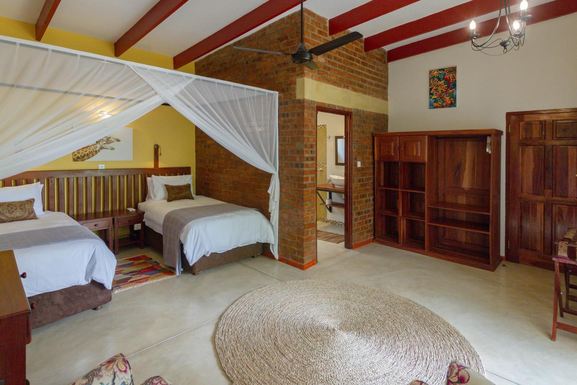 The Courtney Lodge Victoria Falls Ngoại thất bức ảnh
