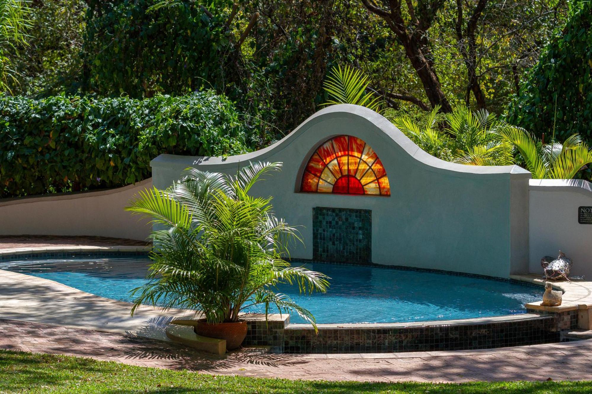 The Courtney Lodge Victoria Falls Ngoại thất bức ảnh