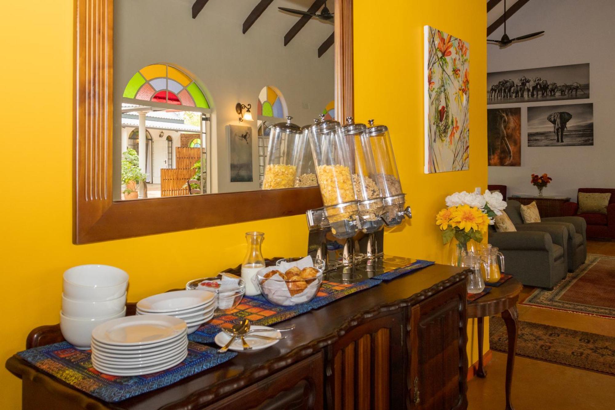 The Courtney Lodge Victoria Falls Ngoại thất bức ảnh